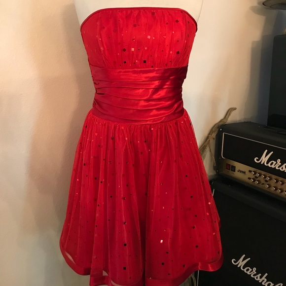 Jessica McClintock Red Strapless Dress